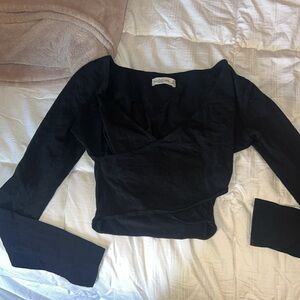 Abercrombie long sleeve v neck